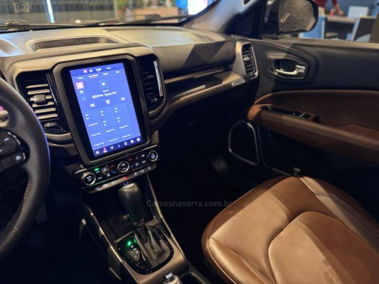 FIAT - TORO - 2022/2022 - Vinho - R$ 148.900,00