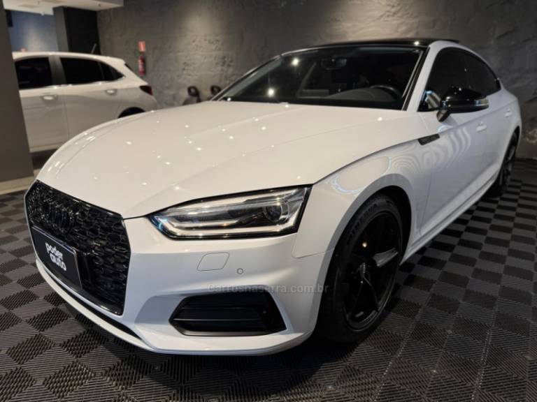 AUDI - A5 - 2019/2019 - Branca - R$ 177.900,00