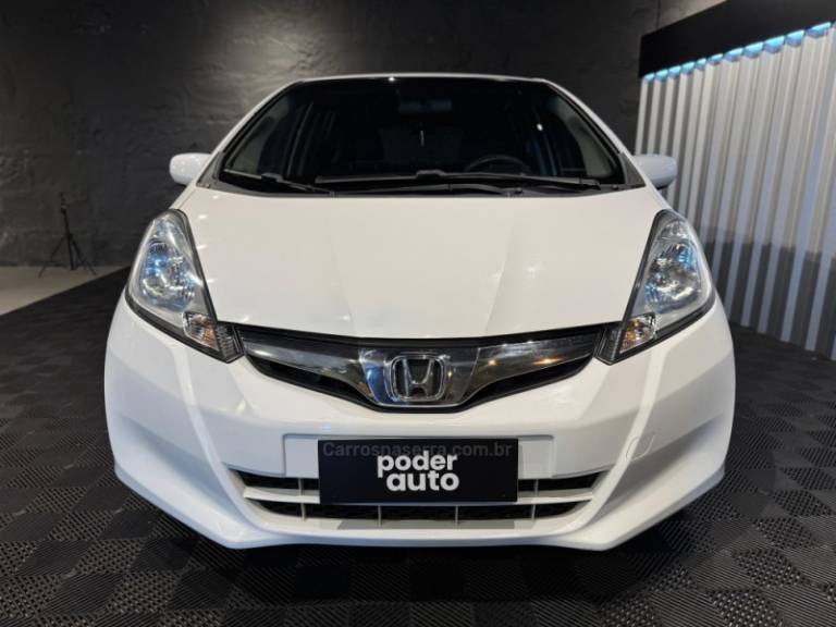 HONDA - FIT - 2013/2013 - Branca - R$ 48.900,00