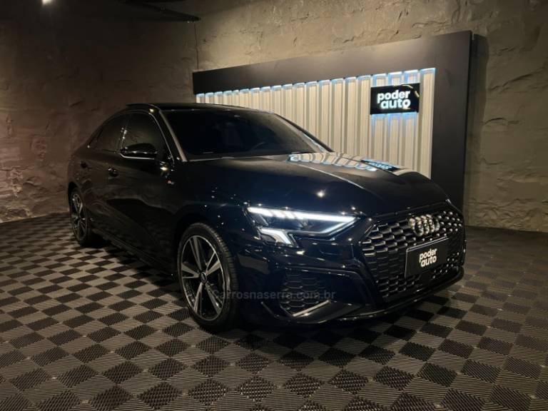 AUDI - A3 - 2022/2022 - Preta - R$ 219.900,00