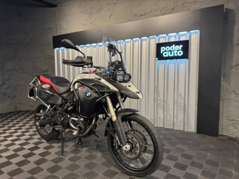 BMW - F 800 - 2015/2015 - Branca - R$ 53.900,00